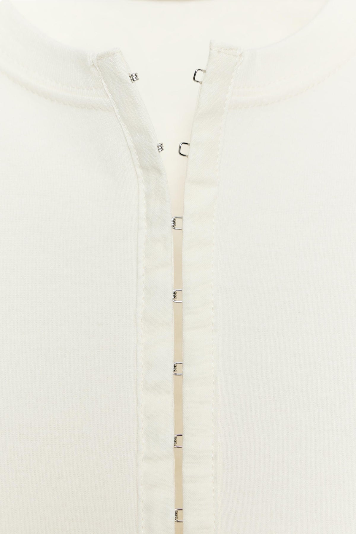 #F8F6EC, Blanc cassé
