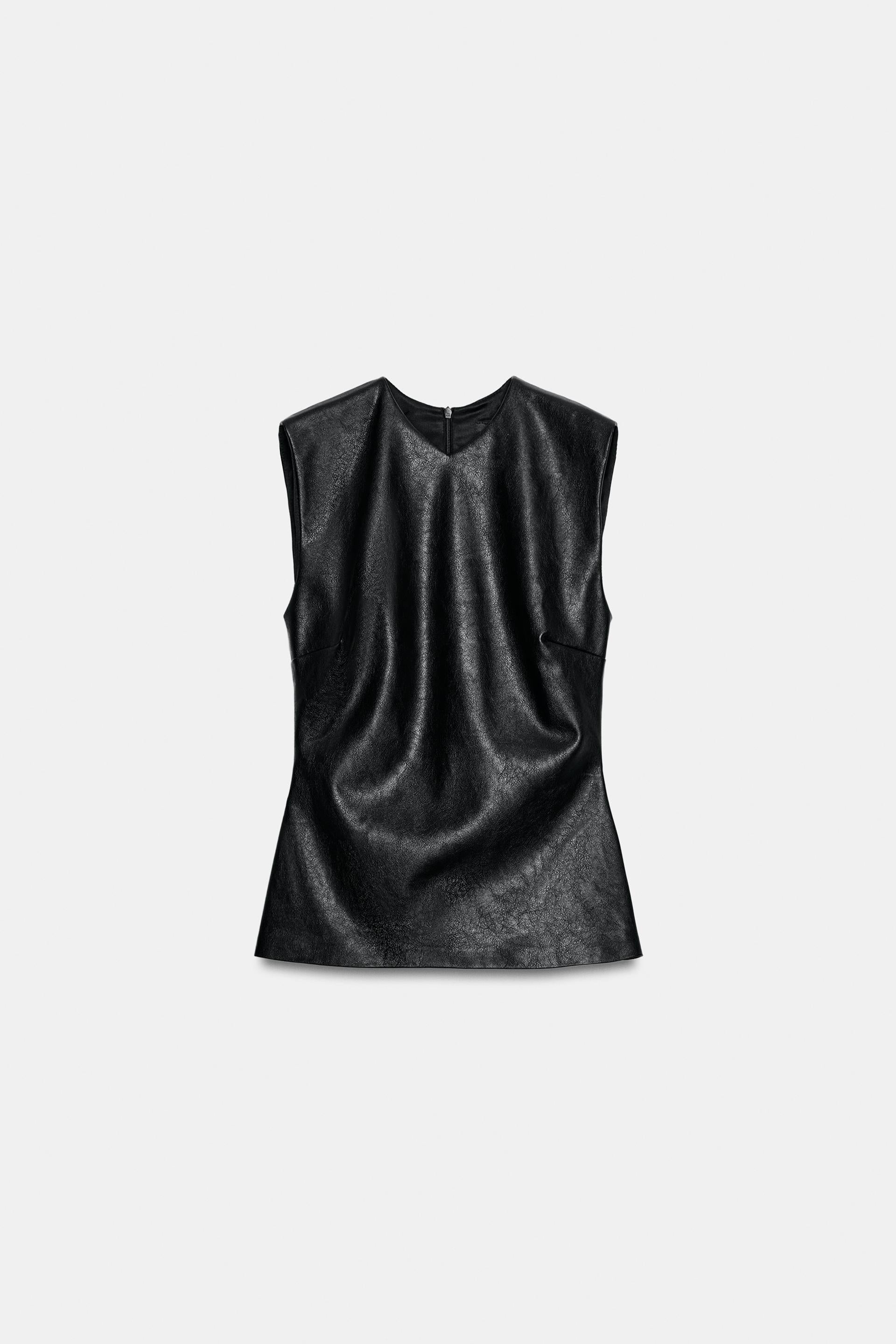 #121315, Noir
