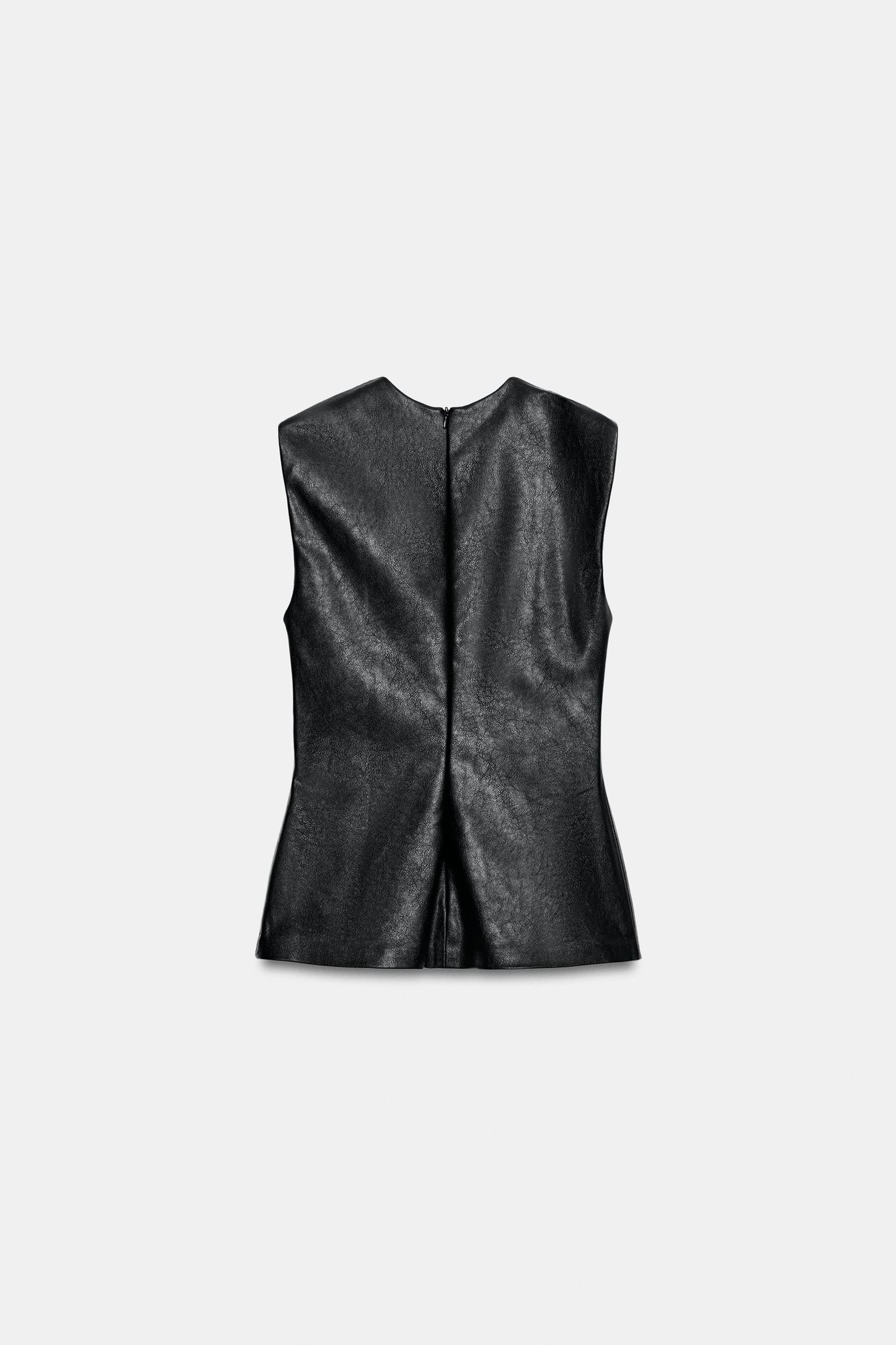 #121315, Noir