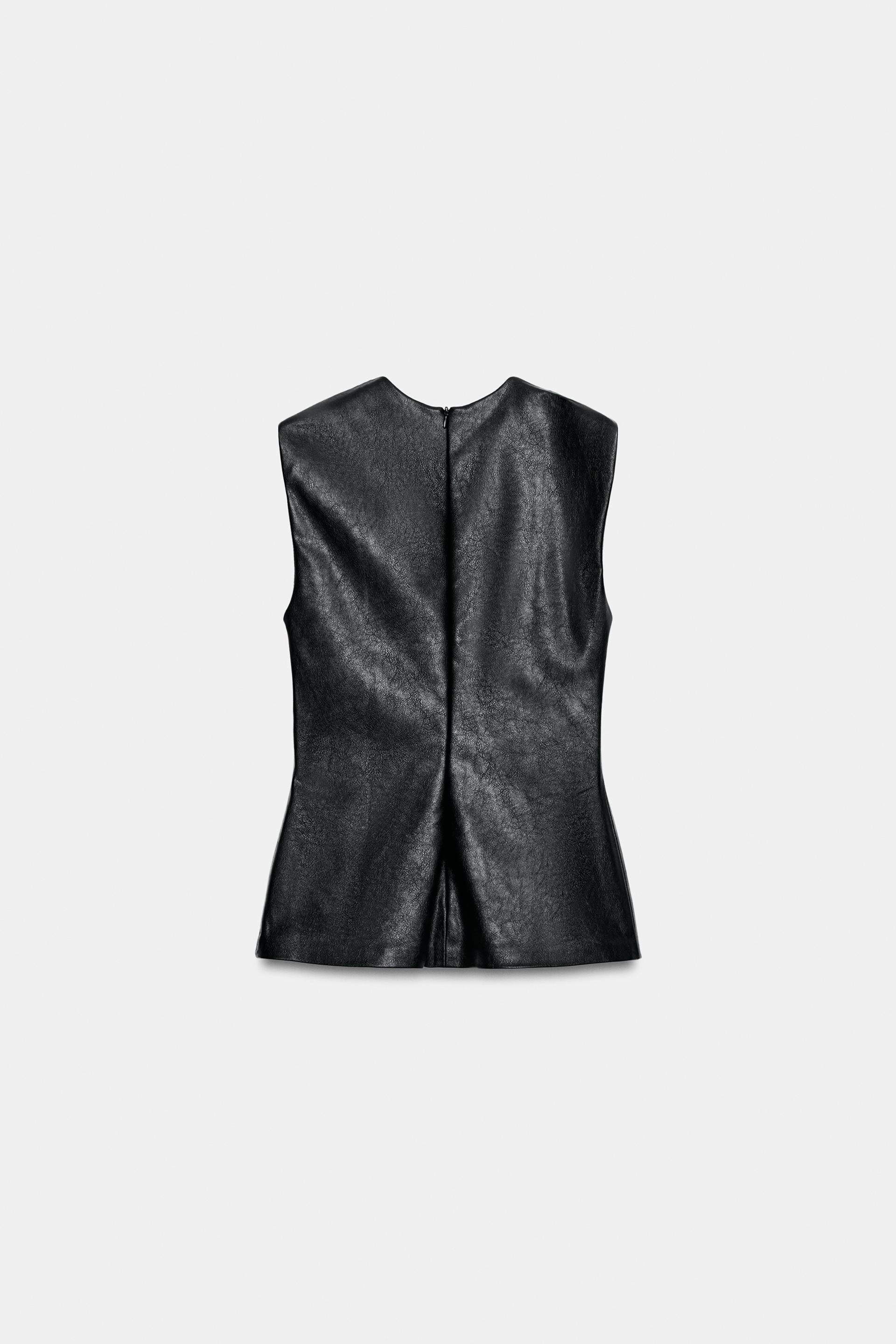 #121315, Noir